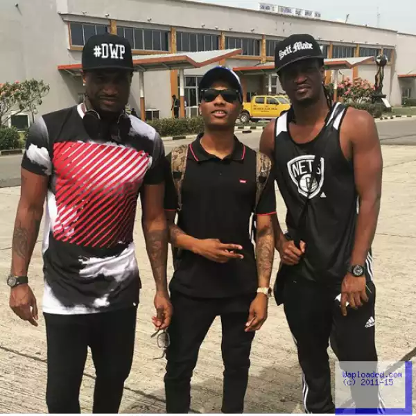 Wizkid Poses With P-Square In New Photo